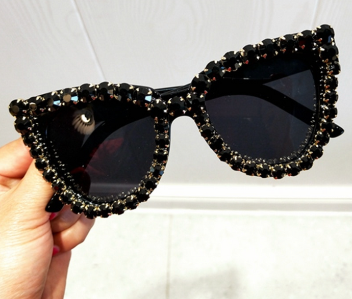 Plus Size - Vintage Crystal Sunglasses - Majority Full Figured Fashion