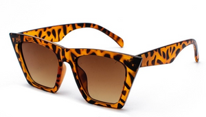Plus Size - Vintage Cat Eye Sunglasses - Majority Full Figured Fashion